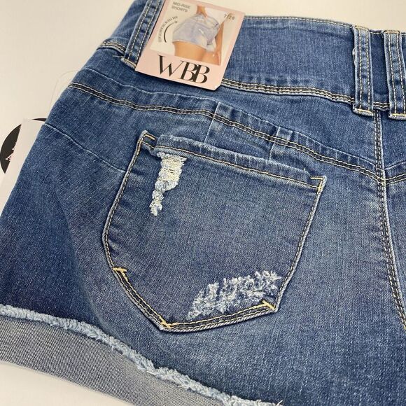 YMI Short 3 Button Denim Mid Rise Cuffs Lightly Distressed Size 7/28 new - Picture 12 of 16